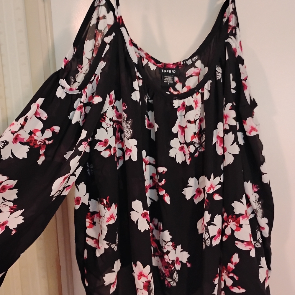 Torrid Black and Pink Floral Blouse